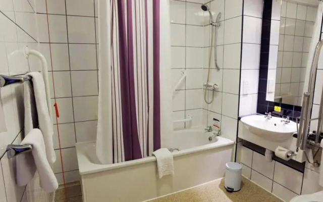 Premier Inn Blackburn North West