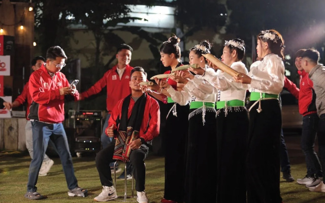 Mini Dien Bien Riverside Hotel - Lang Thai