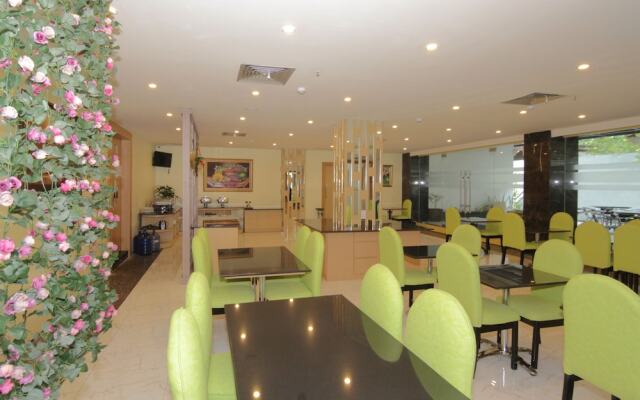 Airy Nagoya Raden Patah Libra Centre Batam