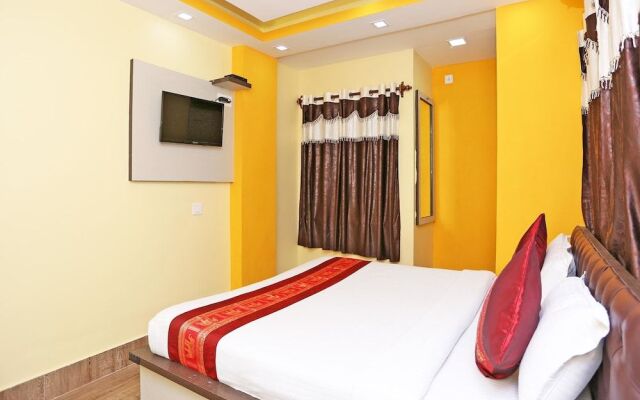 OYO 9975 Hotel Asmeet