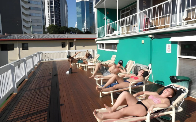 Backpackers In Paradise Resort - Hostel