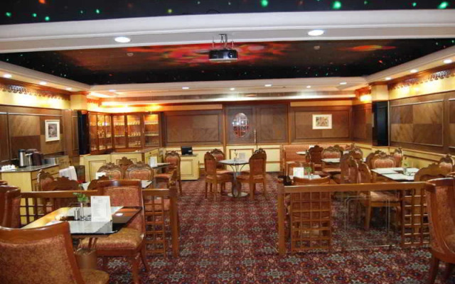 Hotel Ramada Raj Park