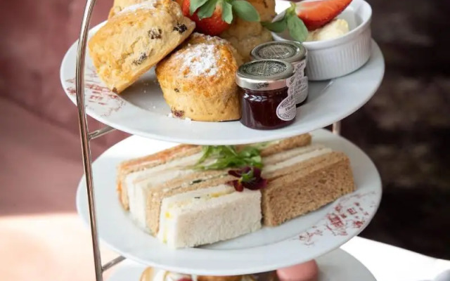 Wroxall Abbey Hotel