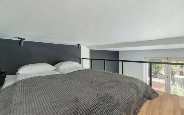 Studio With Bathub in Lodz by Renters