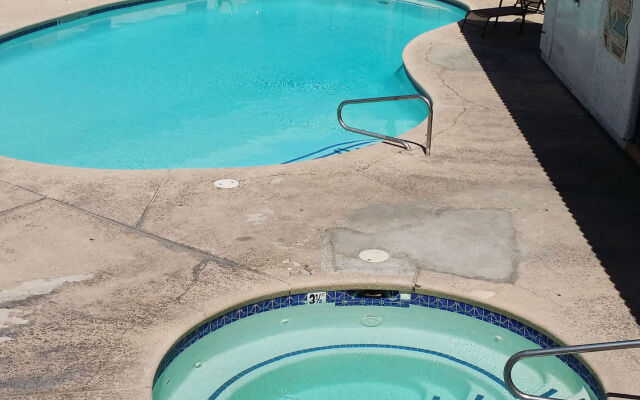 Siegel Slots and Suites