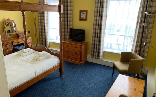 Yelf's Hotel