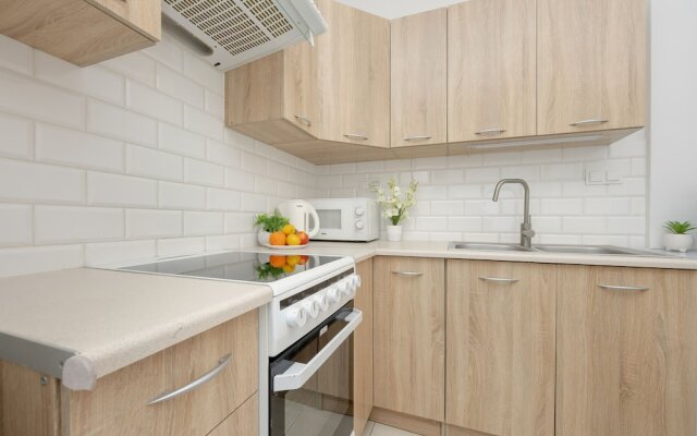 Wolska Apartment Warsaw by Renters