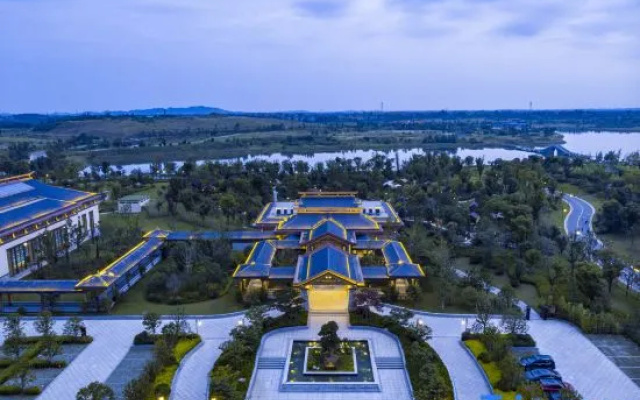 Sky Island Lake Resorts & Hotels