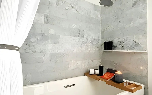 Modern Suite 1 - Heart of Roma Norte