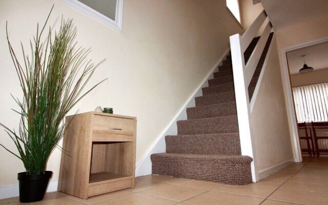 3 bed house in suburbs of Belfast