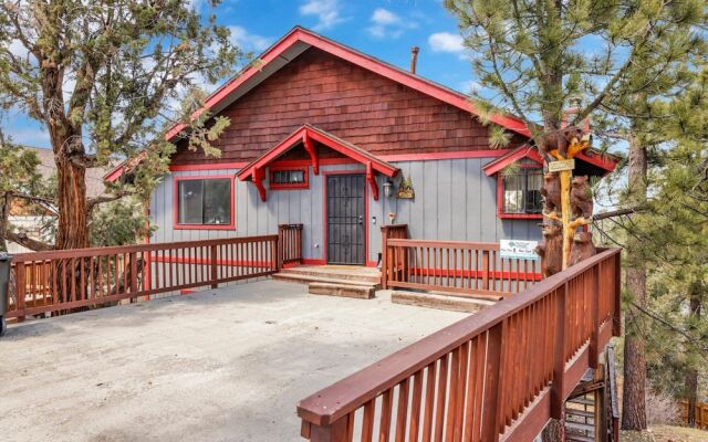 Lazy Llama Lodge #2150