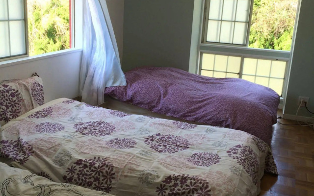 Guest House Shirahama R cafe – Caters to Women - Hostel