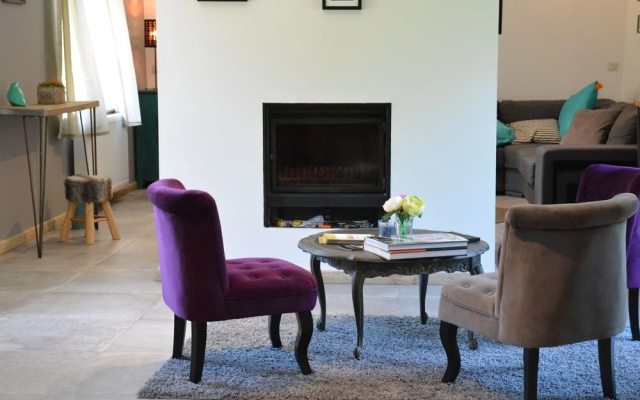Heritage Holiday Home in Assesse on Hilltop - фото 3