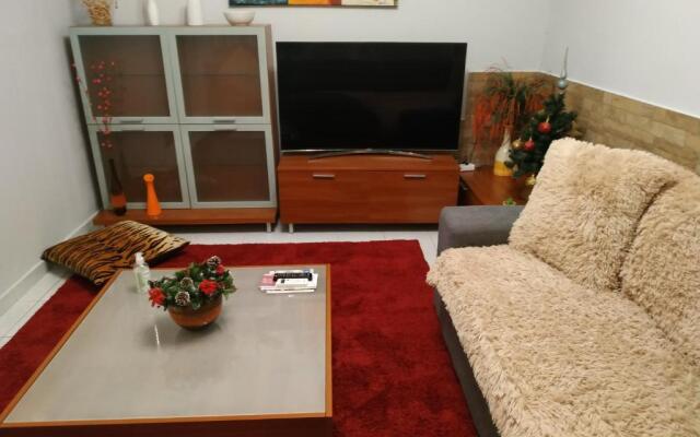 Linda's house