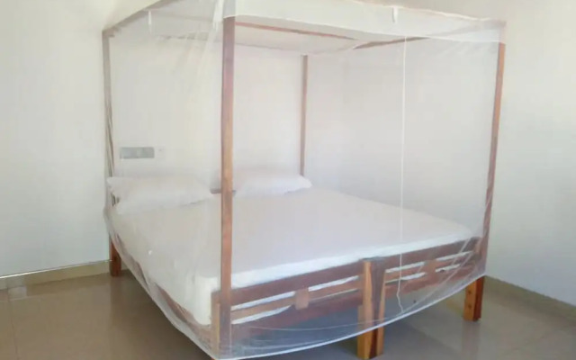 Star Hotel Arugambay