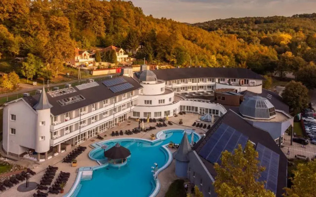 Ambient Hotel And AromaSpa