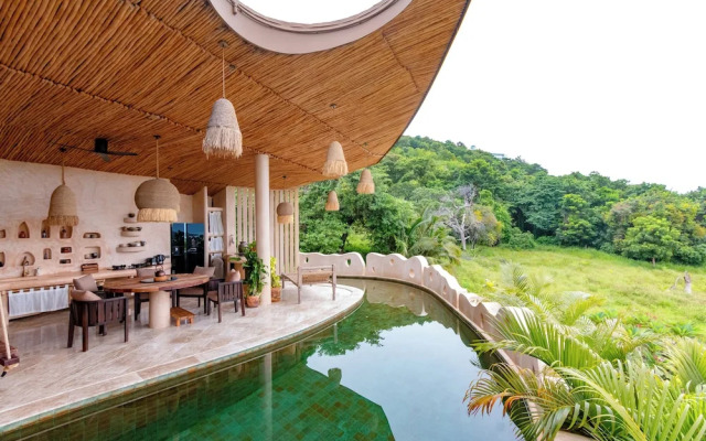 Zen Retreat with Pool Sea View V222