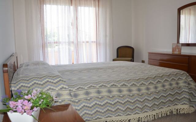 Wonderful two Bedroom Apartment Close to the Beach