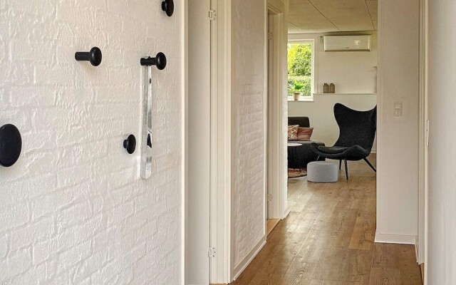 6 Person Holiday Home in Vinderup