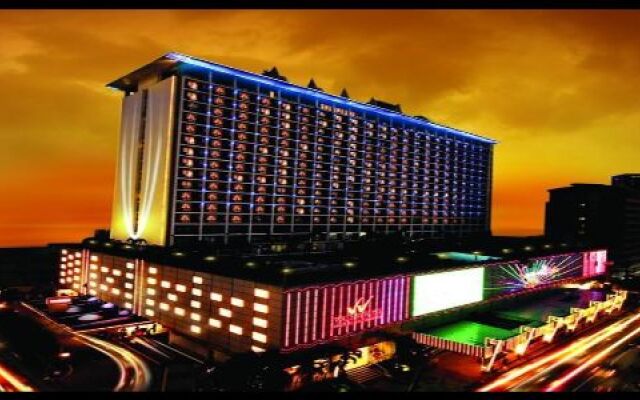 Waterfront Manila Pavilion Hotel & Casino