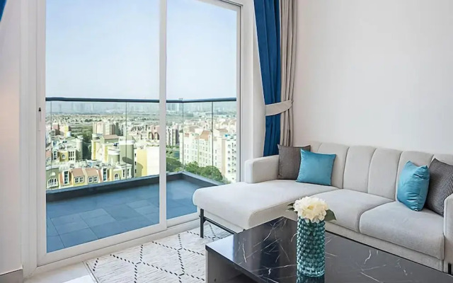 Spacious 1BR Apt in Pearlz by Danube