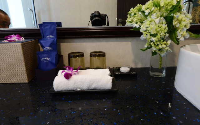 Hanoi Emerald Waters Hotel & Spa