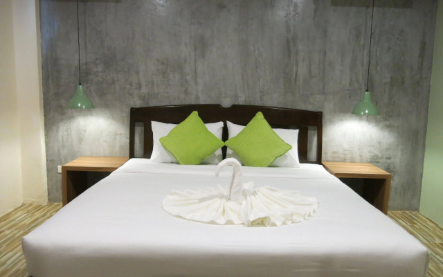 OYO 1118 K L Boutique Hotel (Vaccinated Staff)