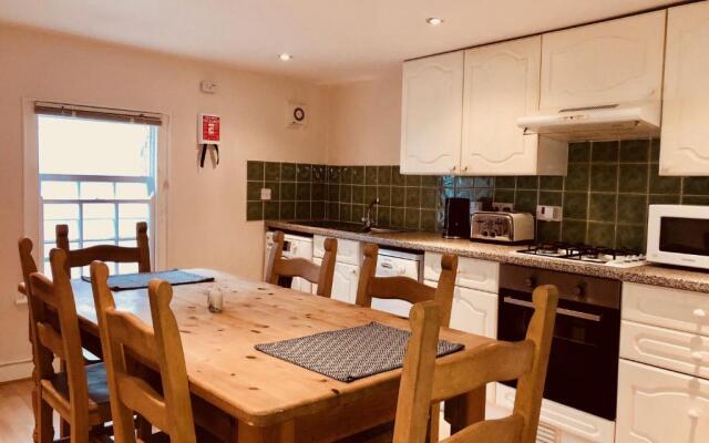 Large central Falmouth apartment with views and parking