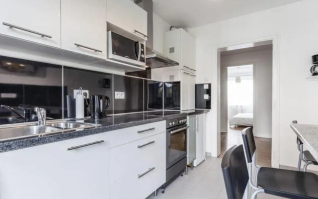 Charmant appartement avec terrasse dans villa