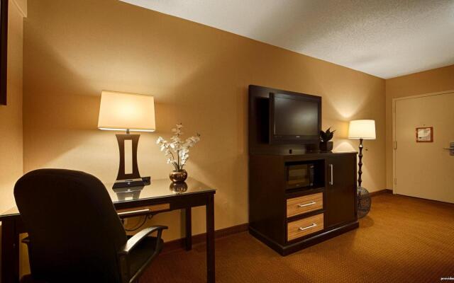 Best Western Plus Newark Airport West