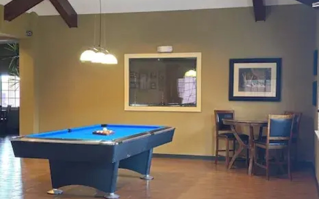 Dilley Motor Inn