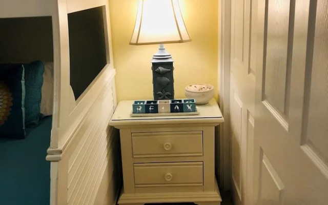 Gulf Shore Condo #311 - 2 Br condo by RedAwning