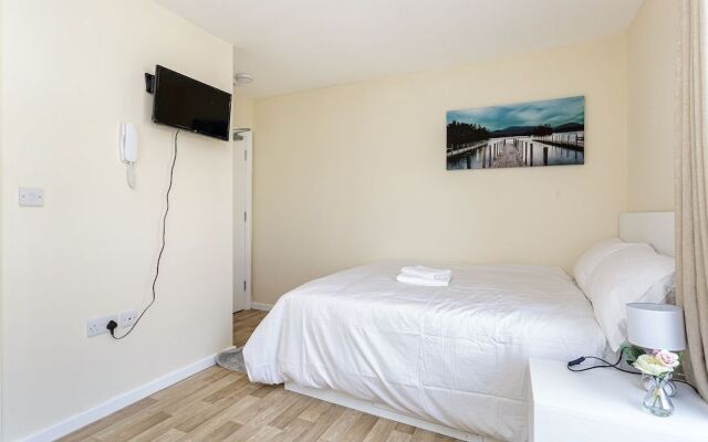 Blackberry - Stylish Self-contained Flats in Soton City Centre