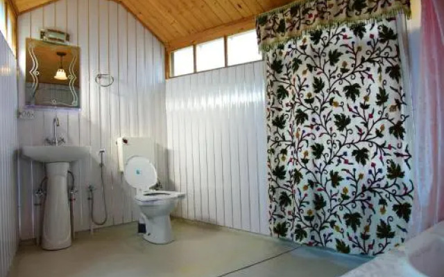 California Houseboats