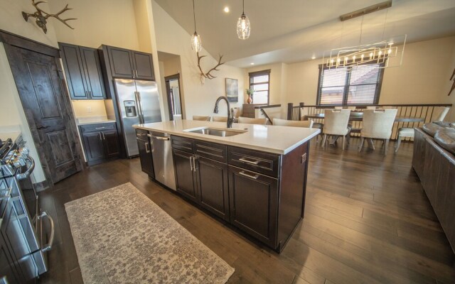 Alders 42 Outpost Dr