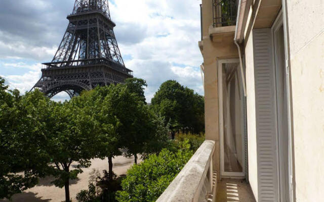 Private Apartments - Eiffel Tower - Champs de Mars
