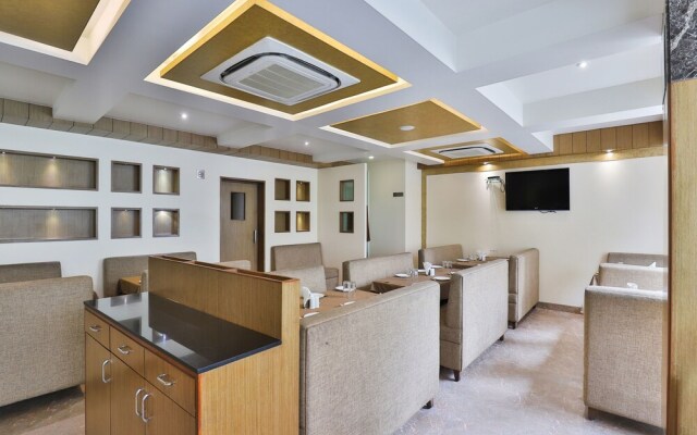 Capital O 17101 Hotel Furatt International