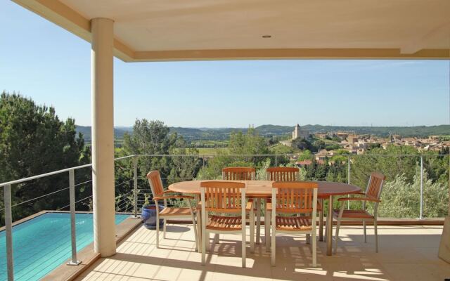 Luxurious Villa in Rochefort-du-gard With Private Pool