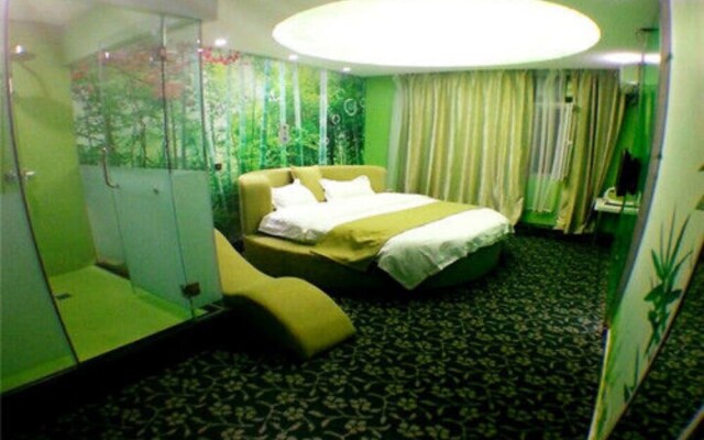 Shengfeng Forrest Holiday Hotel