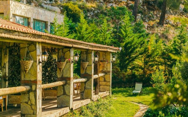 Olympos Mountain Lodge