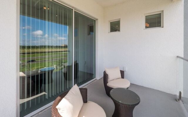 Storey Lake-4741-403sltctdilco 4 Bedroom Condo