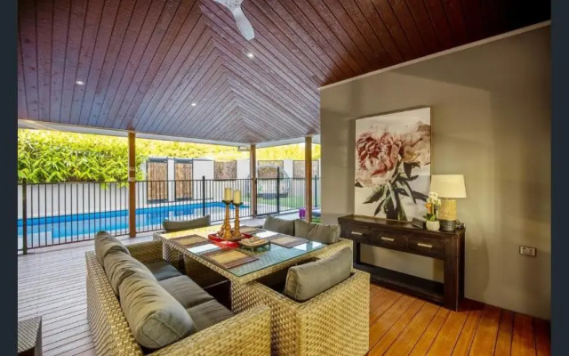 Red Lotus Guesthouse