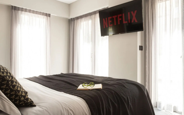 11 Enteka Acropolis Suites