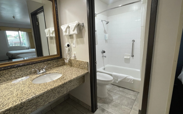 Quality Inn Ontario Airport Convention Center