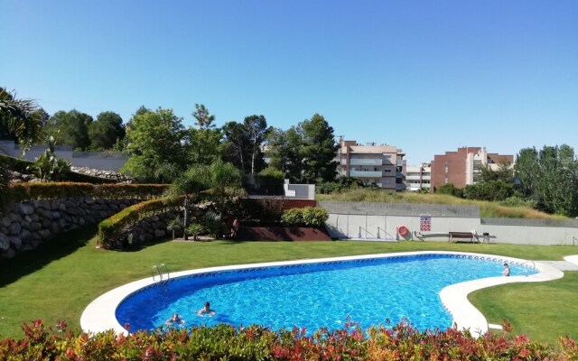 Residencial Paradise Village B
