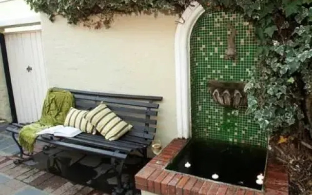 Oude Leeskamer Guest House
