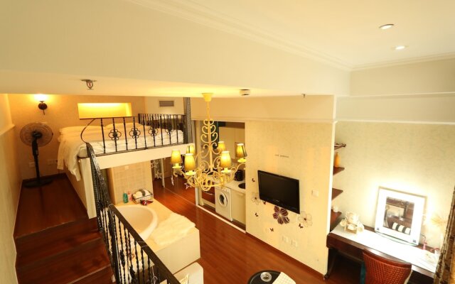 Warm Journey Apartment