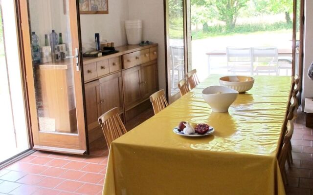Villa With 4 Bedrooms in Saint-paul-lizonne, With Pool Access, Furnish
