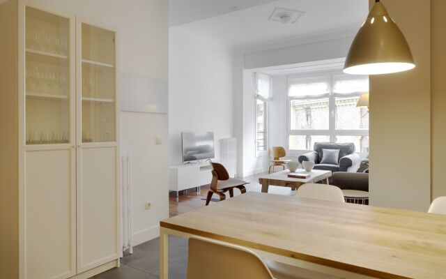 Zubiri Plaza Apartment by FeelFree Rentals