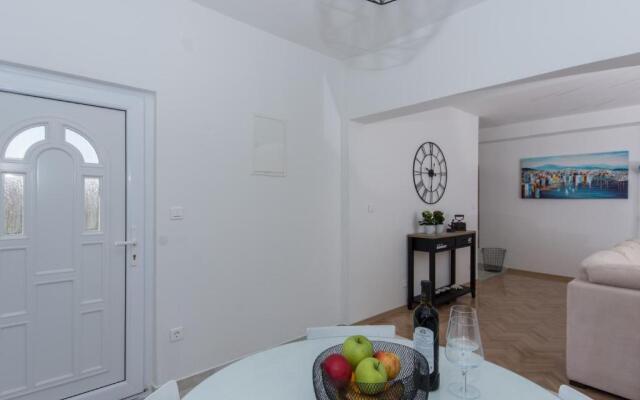 Apartment Mika1